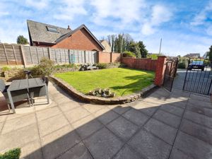 Front garden- click for photo gallery